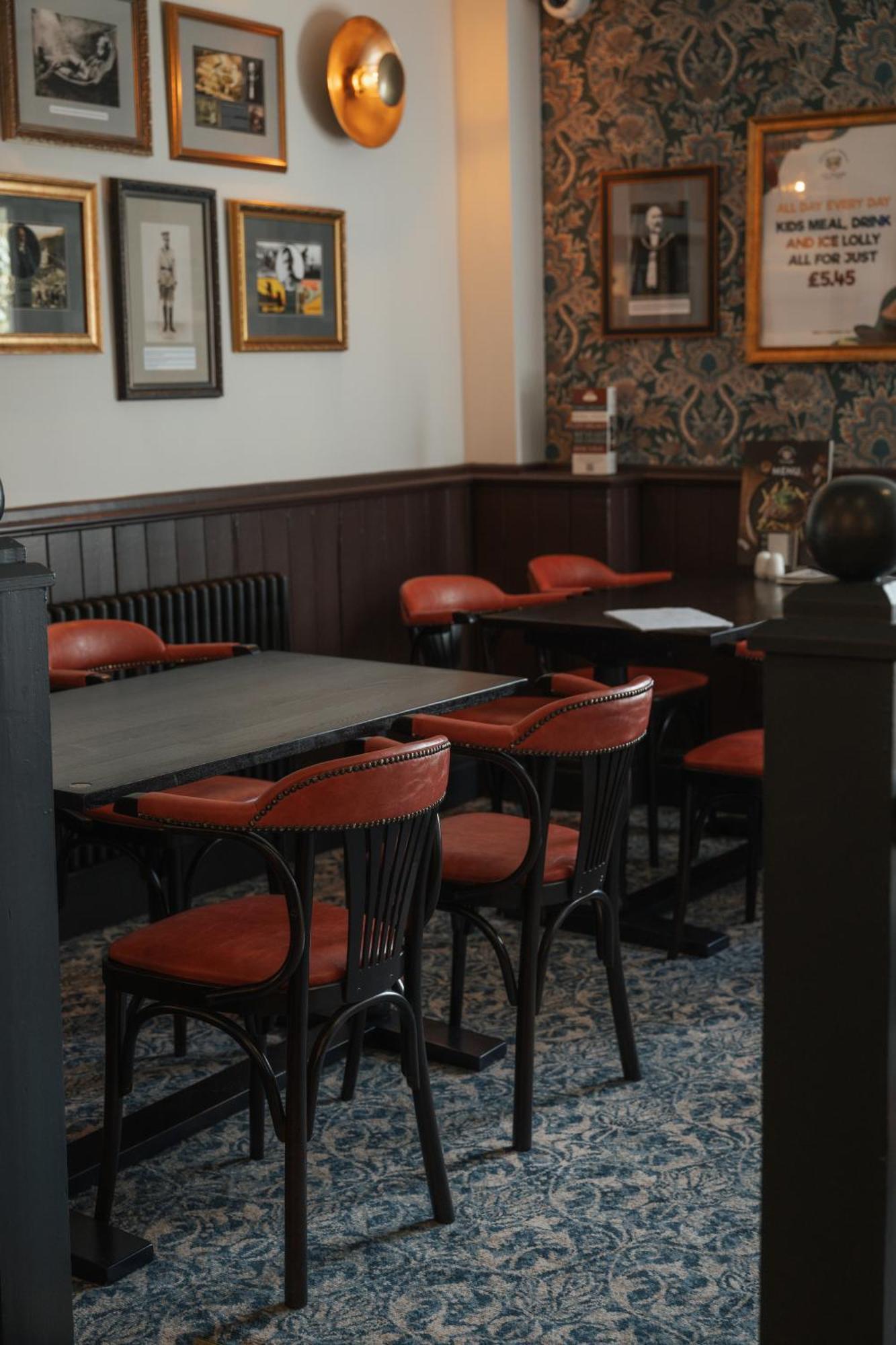 Black Dog Inn Болтън Екстериор снимка