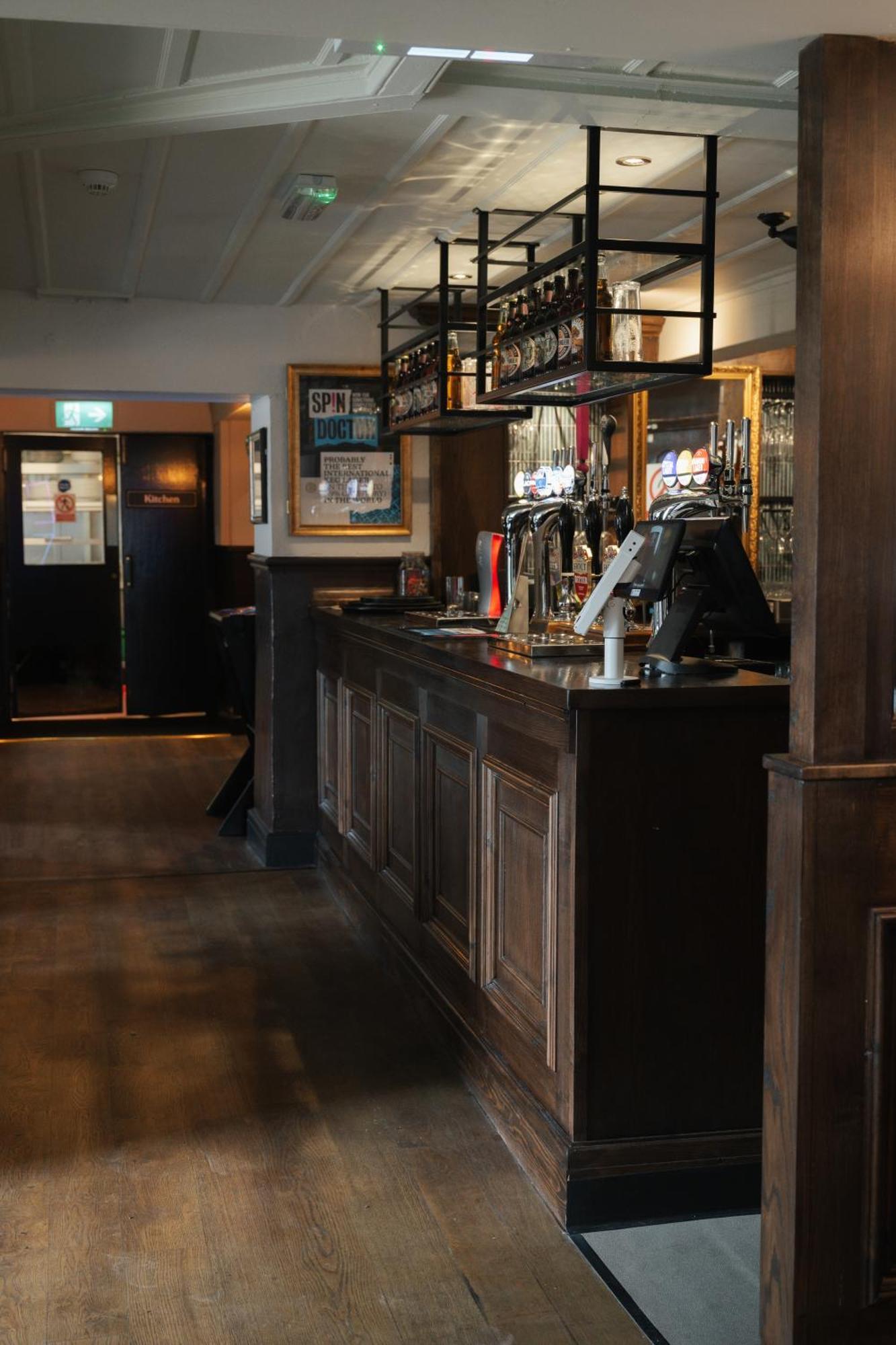 Black Dog Inn Болтън Екстериор снимка