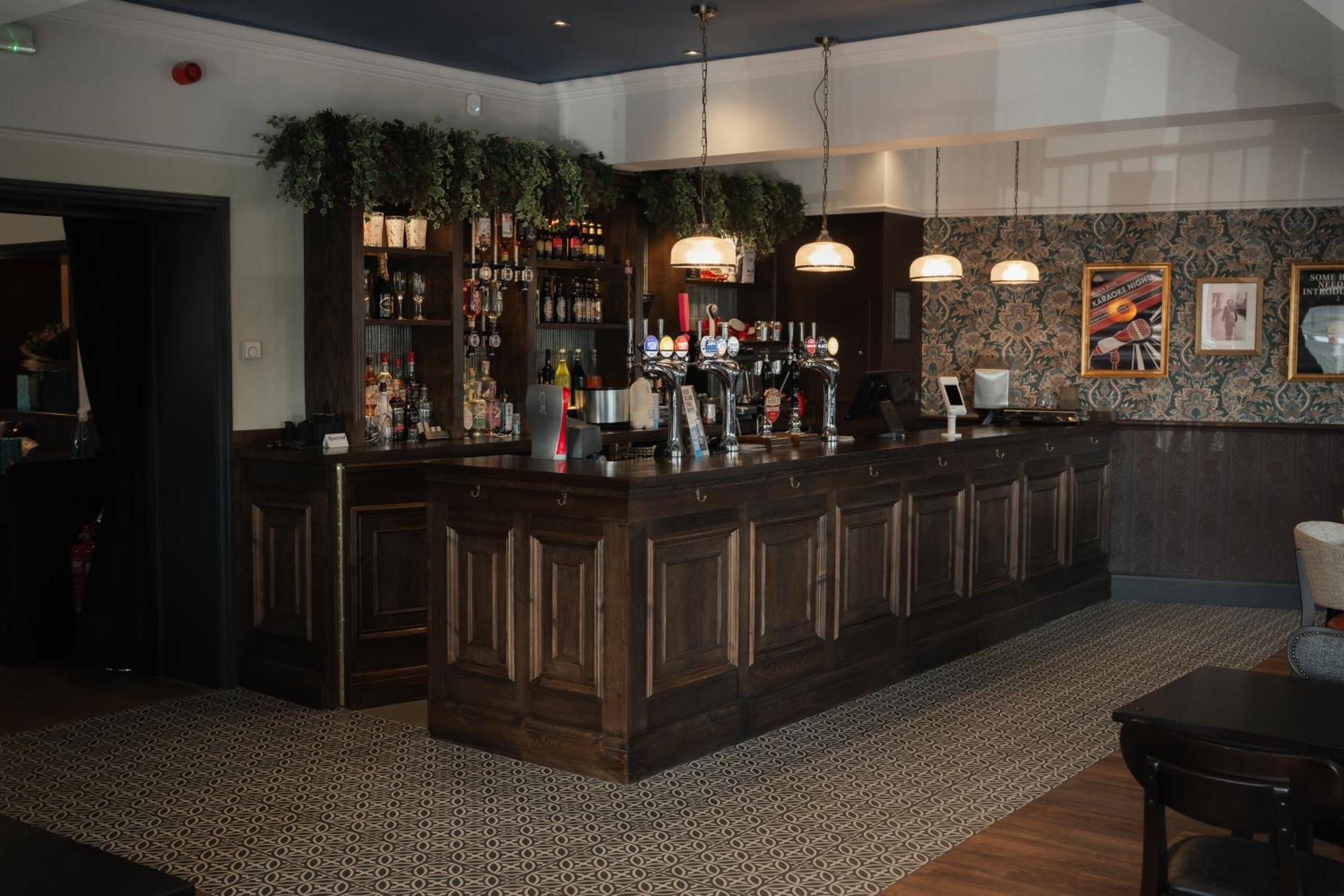 Black Dog Inn Болтън Екстериор снимка