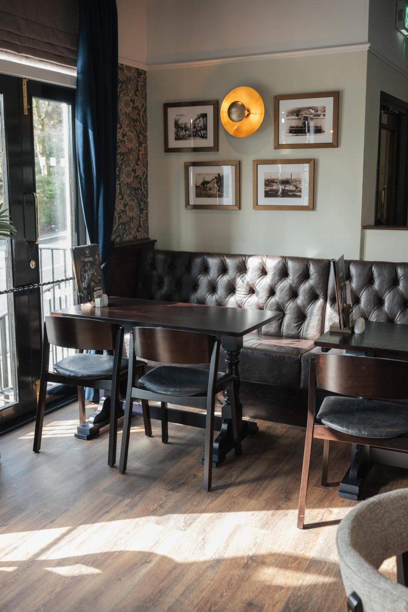 Black Dog Inn Болтън Екстериор снимка