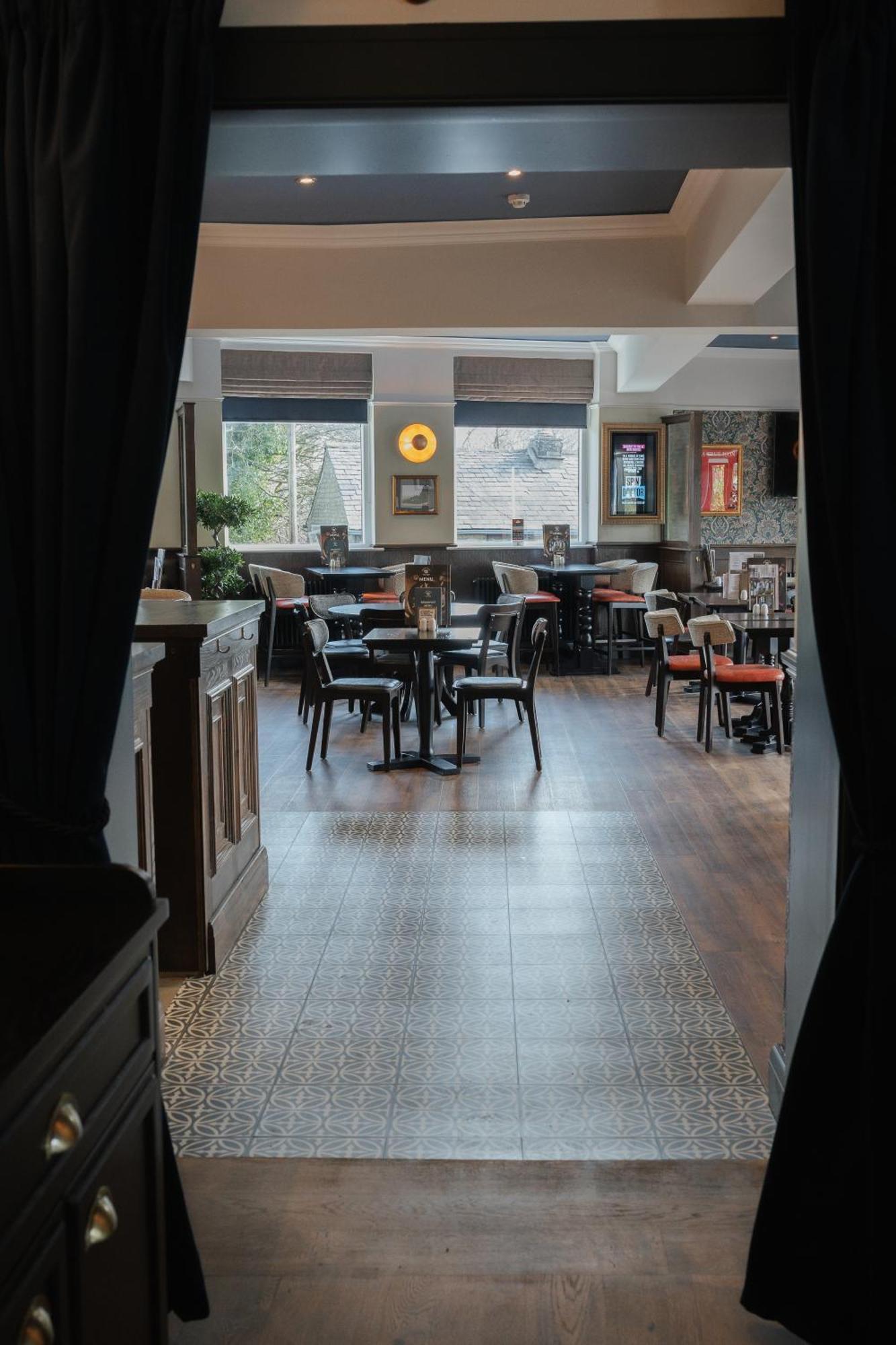 Black Dog Inn Болтън Екстериор снимка